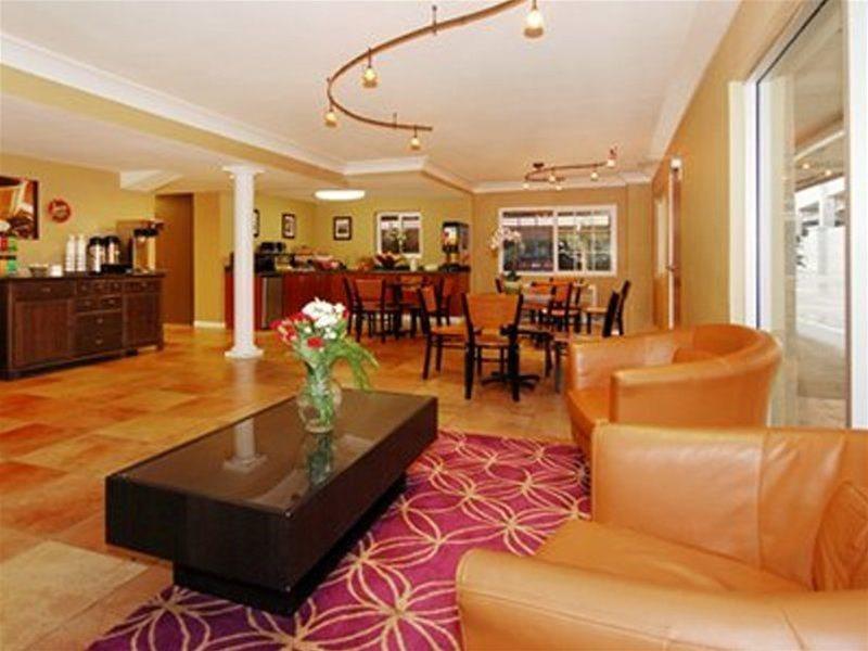 Quality Inn Sacramento Convention Center Interior photo